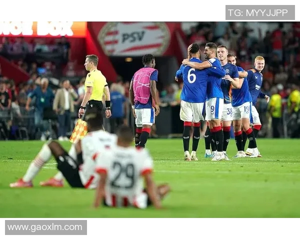 埃因霍温与阿尔克马尔激战在即谁将赢得这场荷甲巅峰对决 埃因霍温与阿尔克马尔激战在即谁将赢得这场荷甲巅峰对决